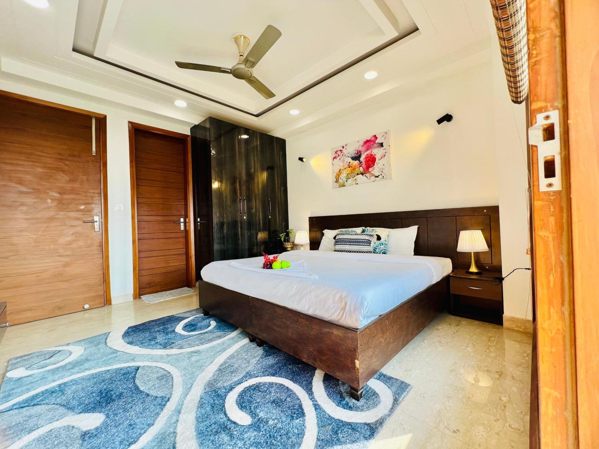 Bedchambers Serviced Apartments, Ardee City 구르가온 외부 사진