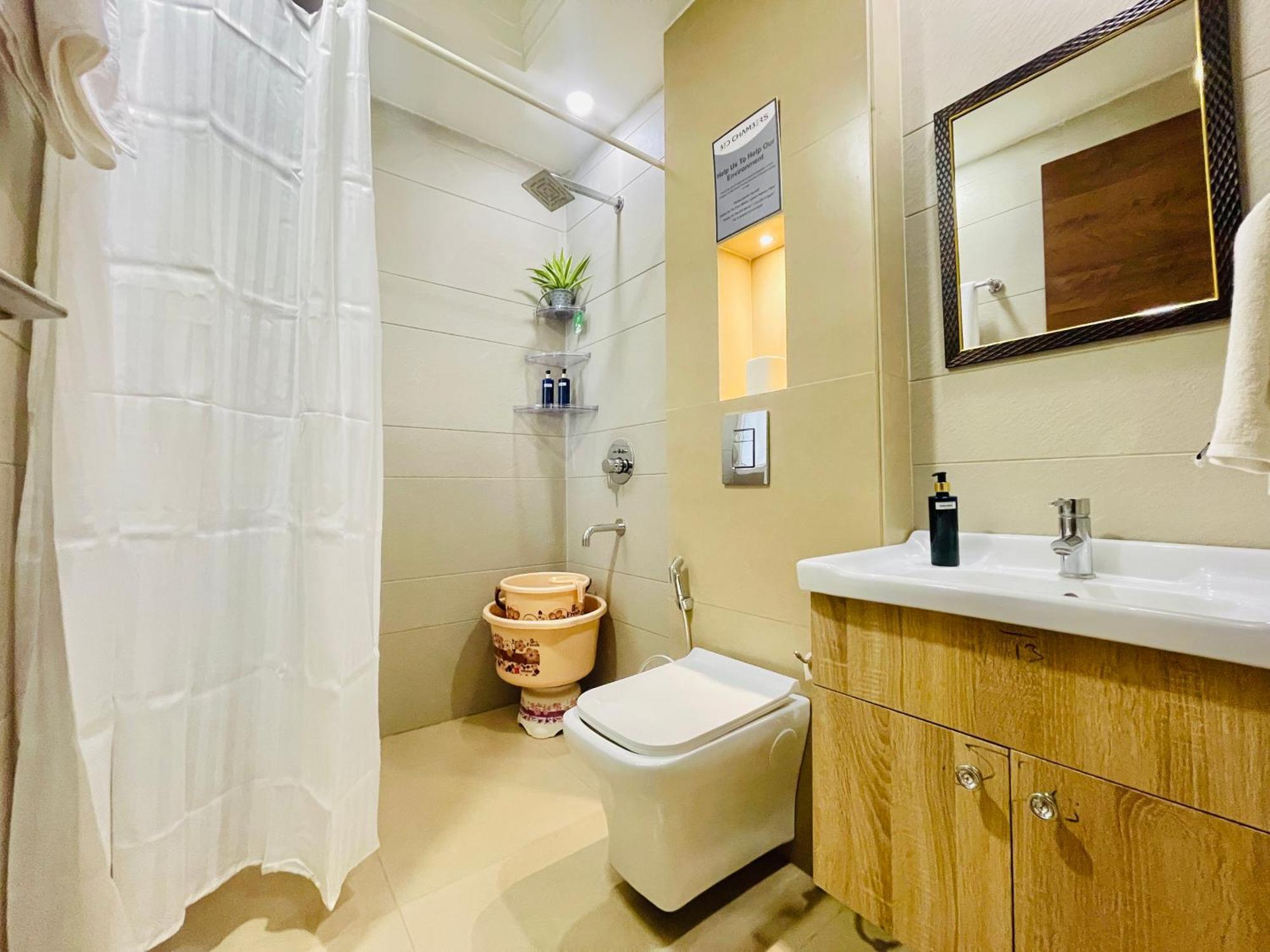 Bedchambers Serviced Apartments, Ardee City 구르가온 외부 사진