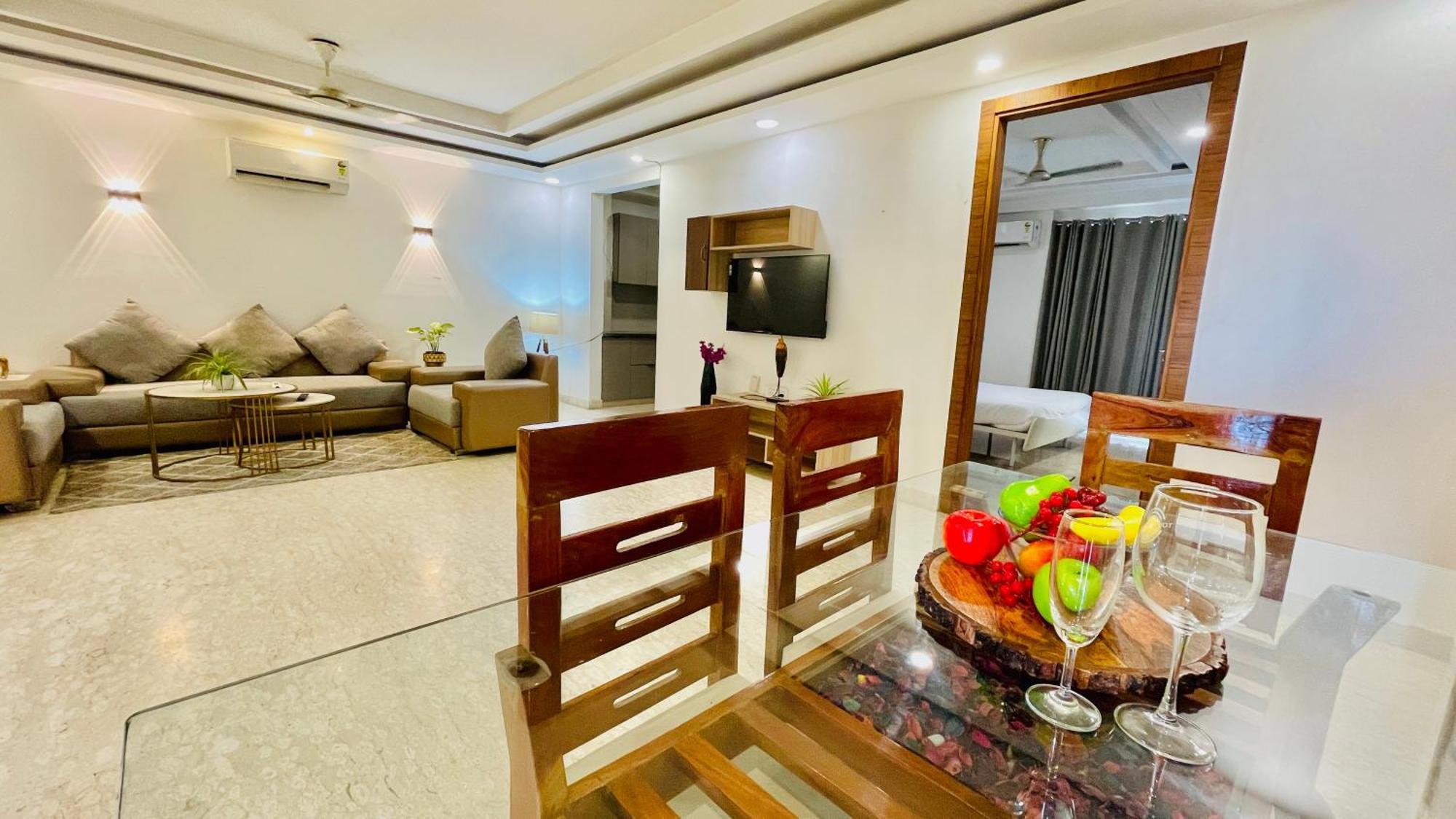 Bedchambers Serviced Apartments, Ardee City 구르가온 외부 사진