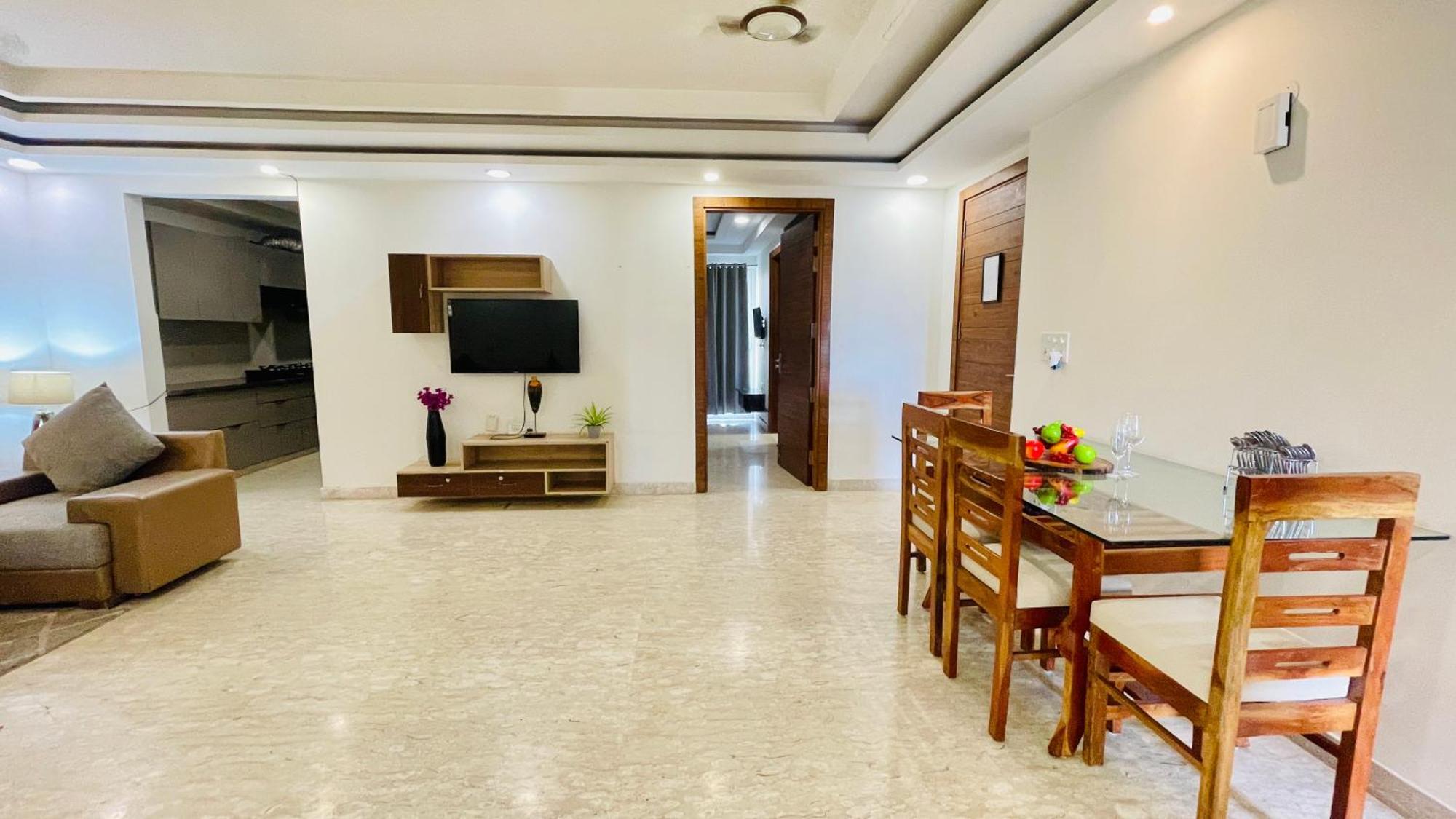 Bedchambers Serviced Apartments, Ardee City 구르가온 외부 사진