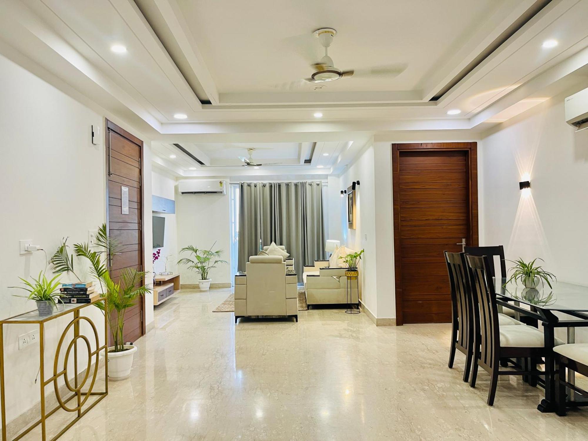 Bedchambers Serviced Apartments, Ardee City 구르가온 외부 사진