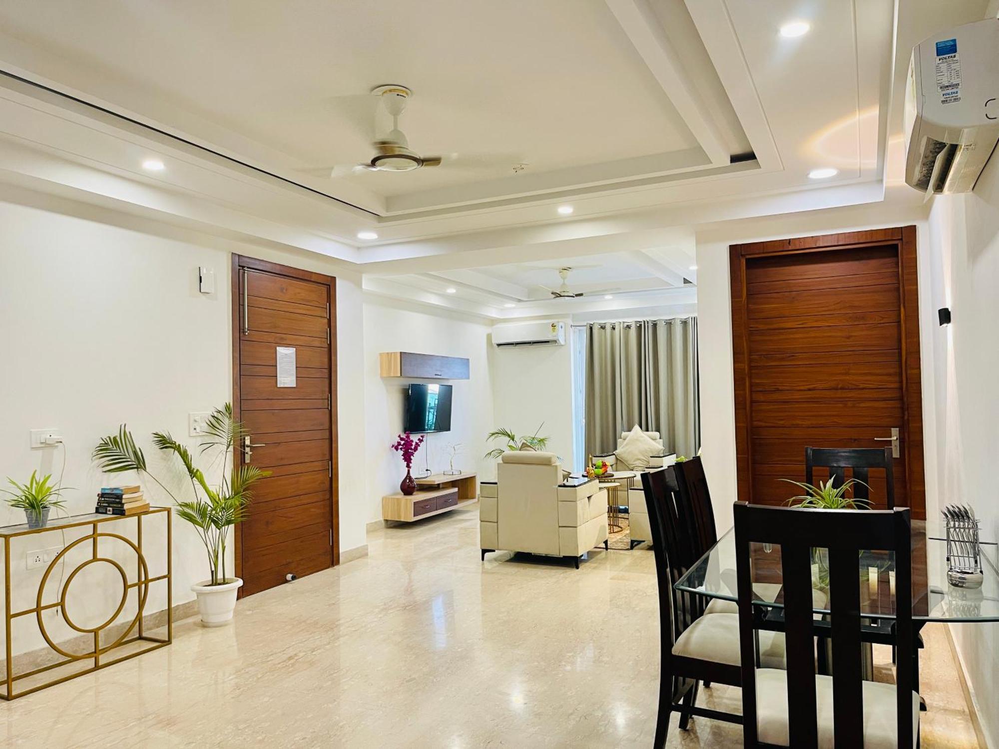 Bedchambers Serviced Apartments, Ardee City 구르가온 외부 사진