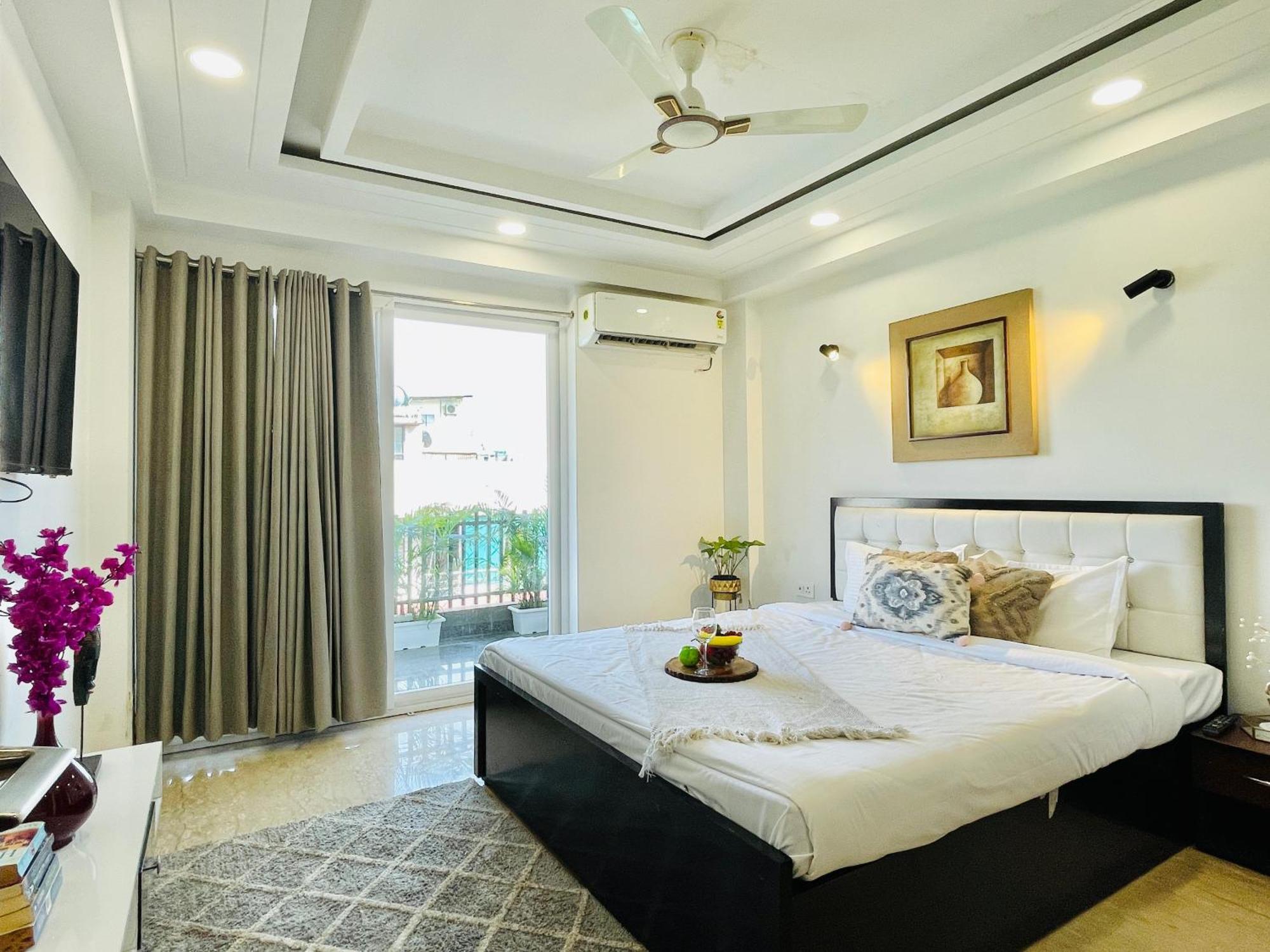 Bedchambers Serviced Apartments, Ardee City 구르가온 외부 사진