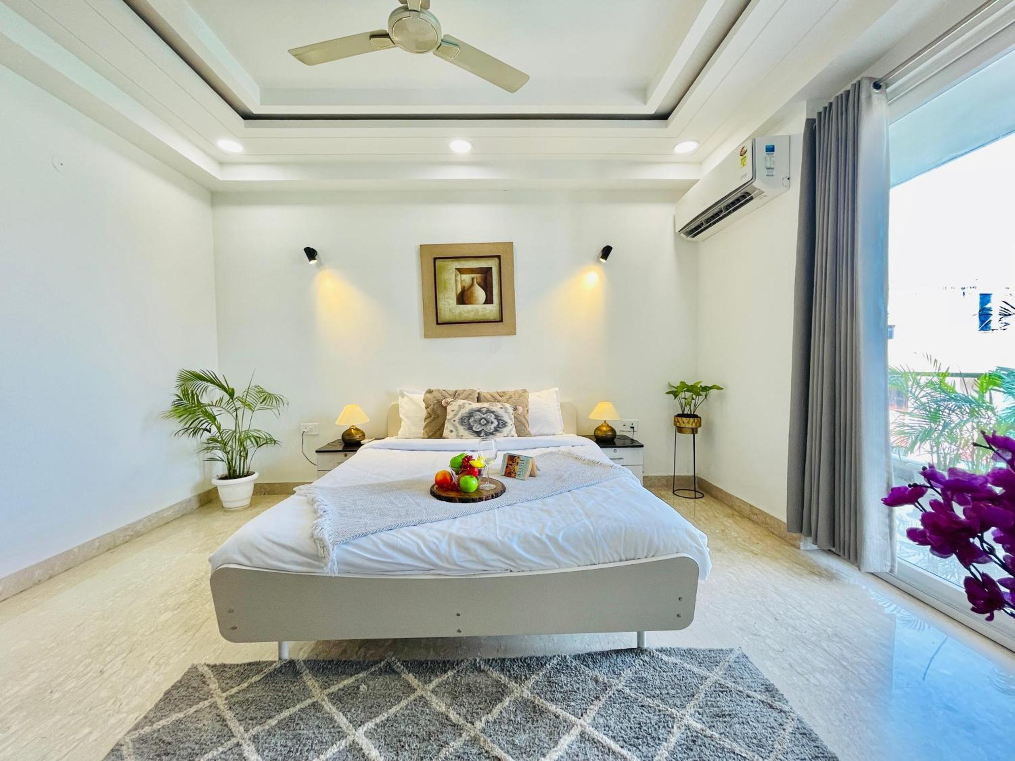 Bedchambers Serviced Apartments, Ardee City 구르가온 외부 사진
