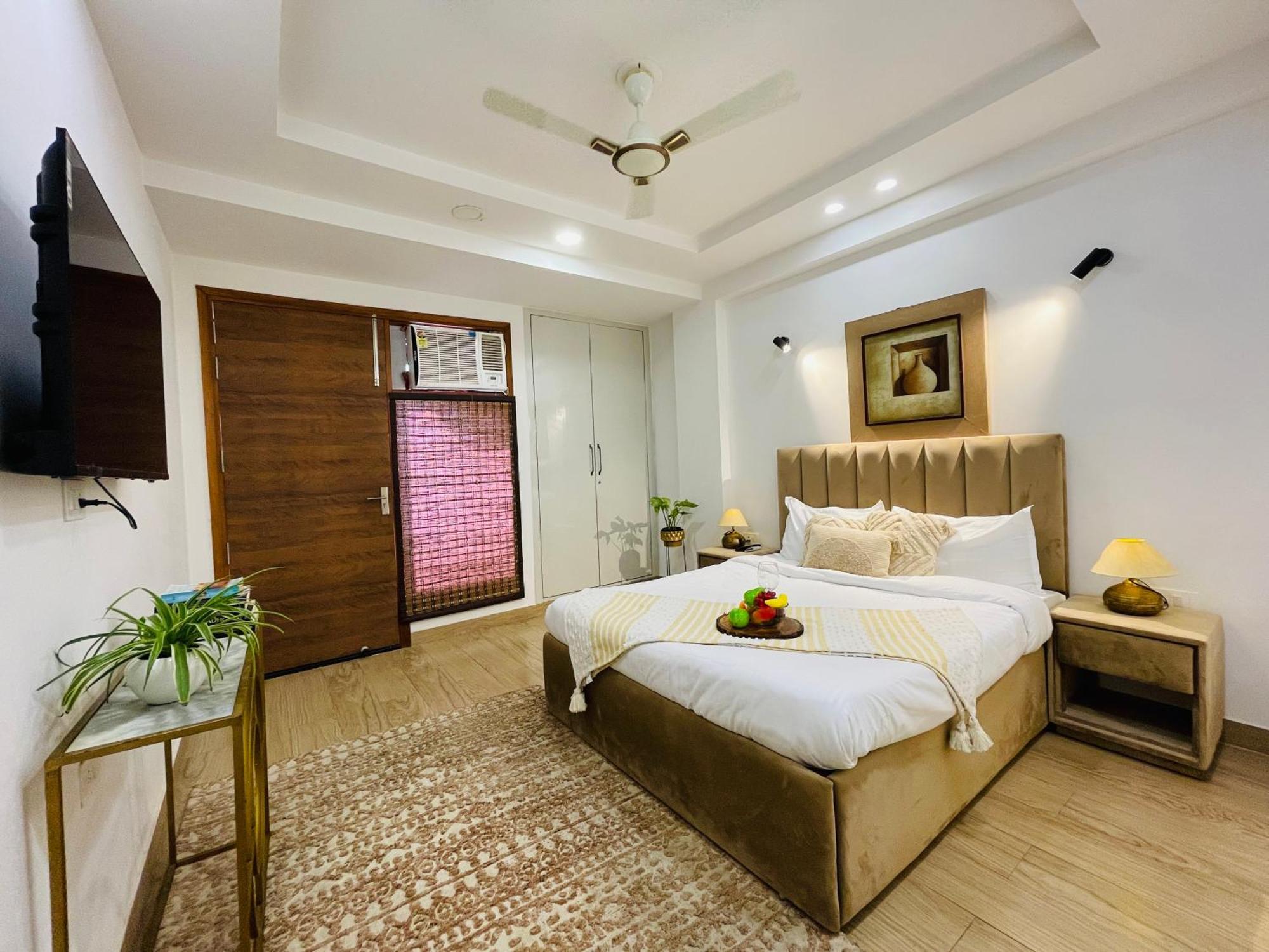 Bedchambers Serviced Apartments, Ardee City 구르가온 외부 사진
